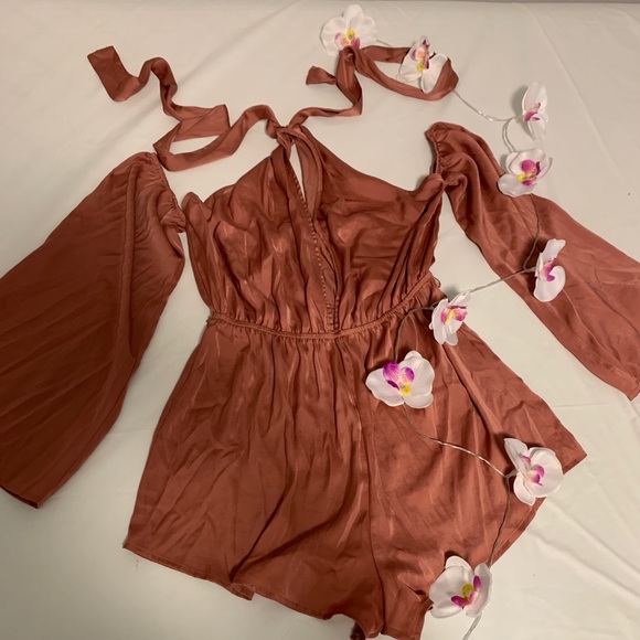 Romper - Picture 1 of 2